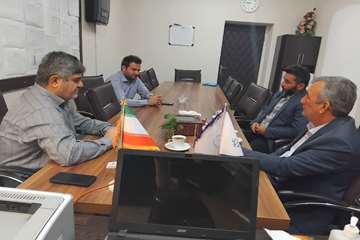 جلسه مشترک مدیر شبکه بهداشت و مسئولین شهرستان درباره وضعیت مراکز عمومی