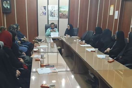 کلاس آموزشی بیماریهای منتقله از پشه آادس با حضور داوطلبین سلامت محله شهری وروستایی شفت 